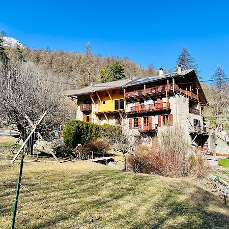 Charmante Maison De Montagne Briançon Eksteriør billede