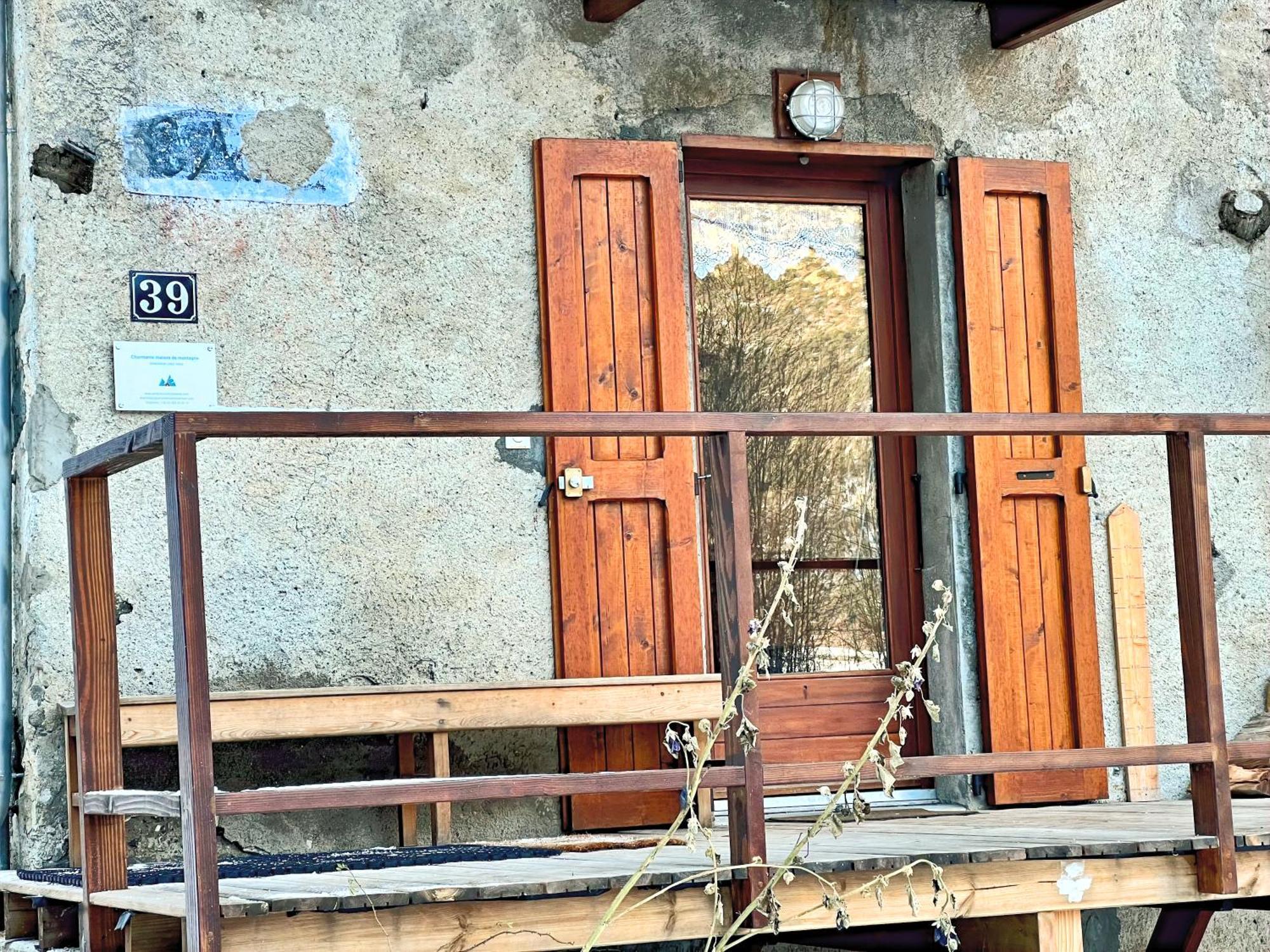 Charmante Maison De Montagne Briançon Eksteriør billede