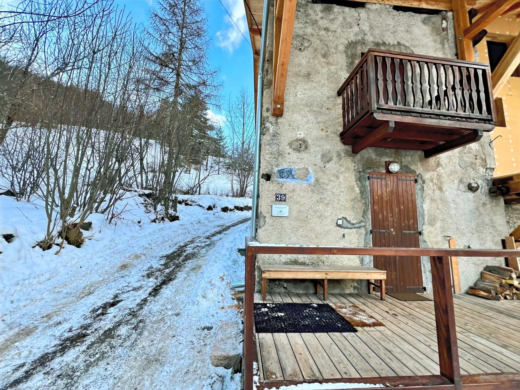 Charmante Maison De Montagne Briançon Eksteriør billede