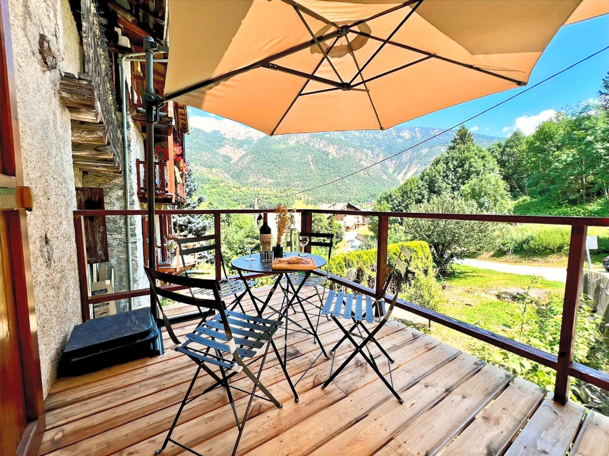 Charmante Maison De Montagne Briançon Eksteriør billede